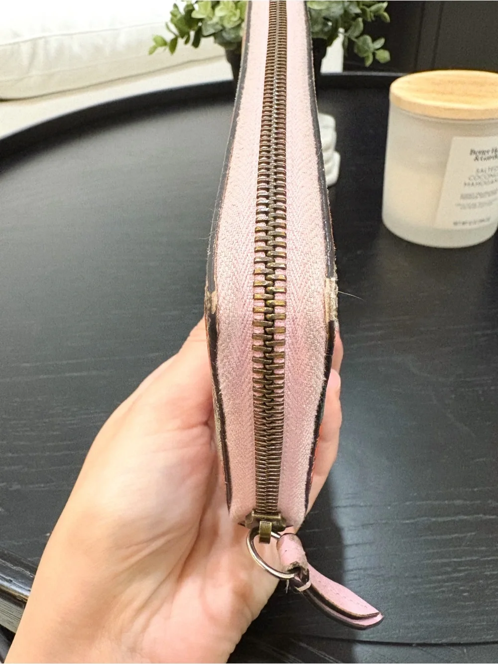 Gucci GG Supreme Monogram Strawberry Zip Around Wallet Light Pink